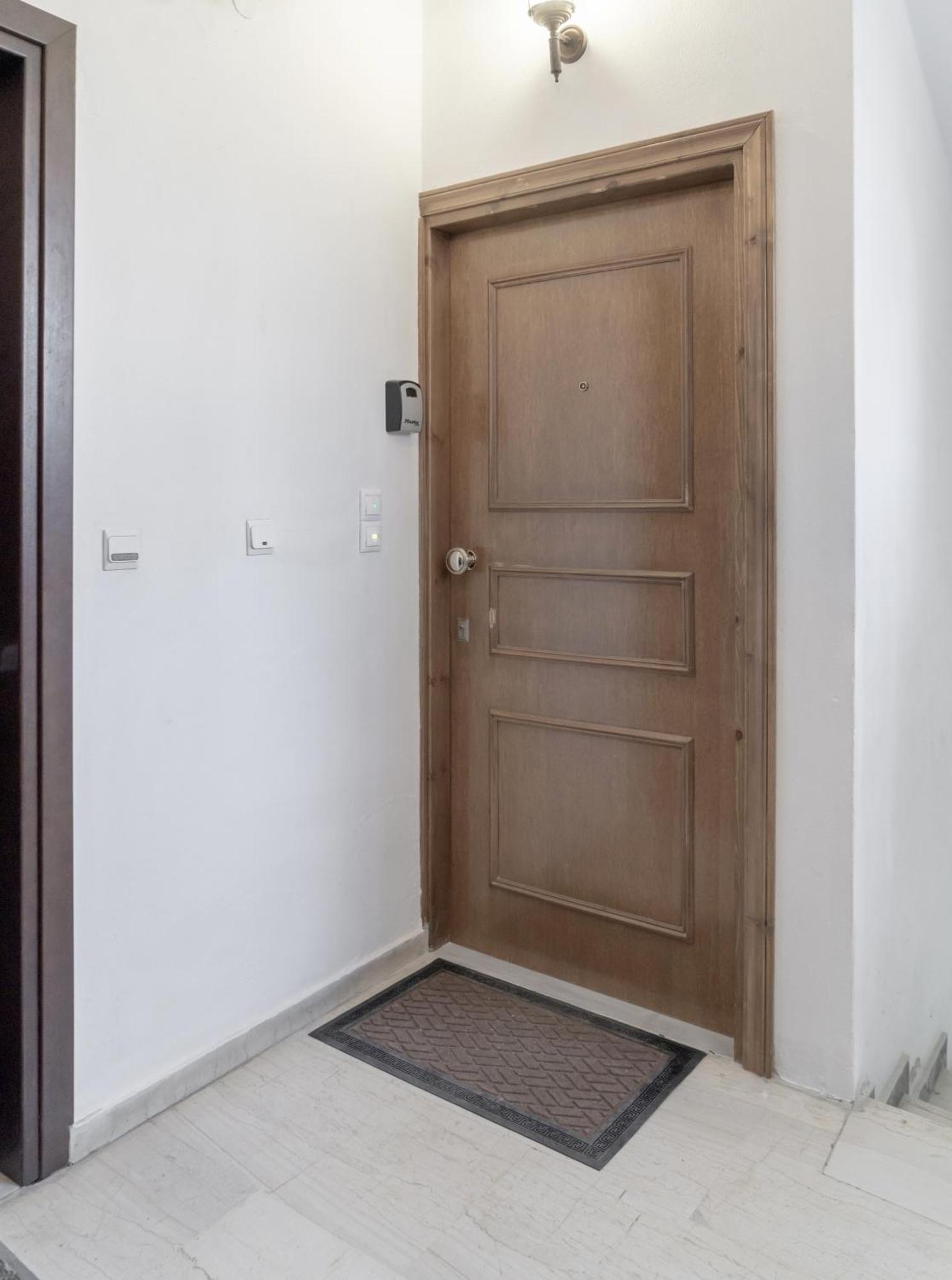 Neon 2br Luxurious Appartement