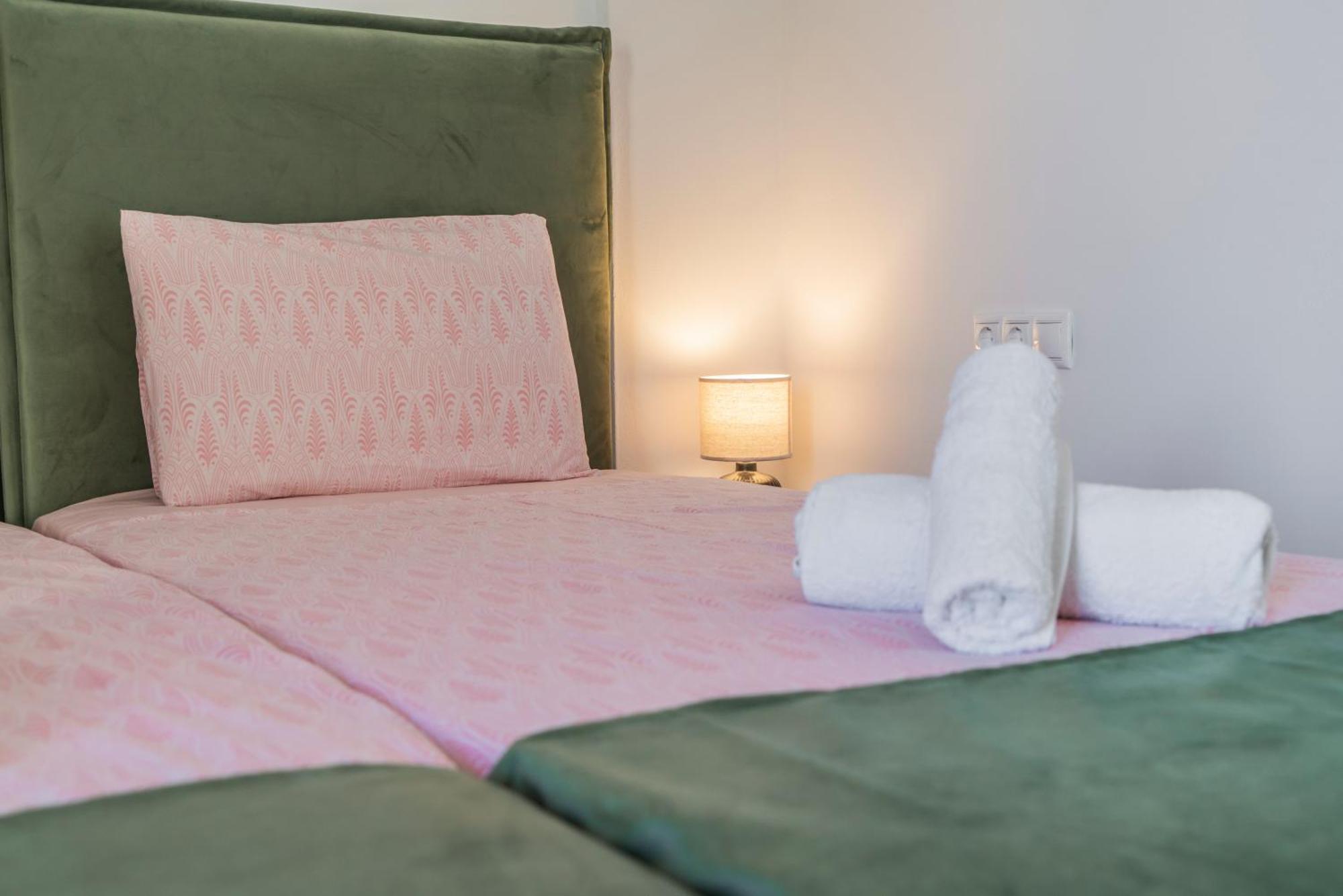 Appartement Neon 2br Luxurious
